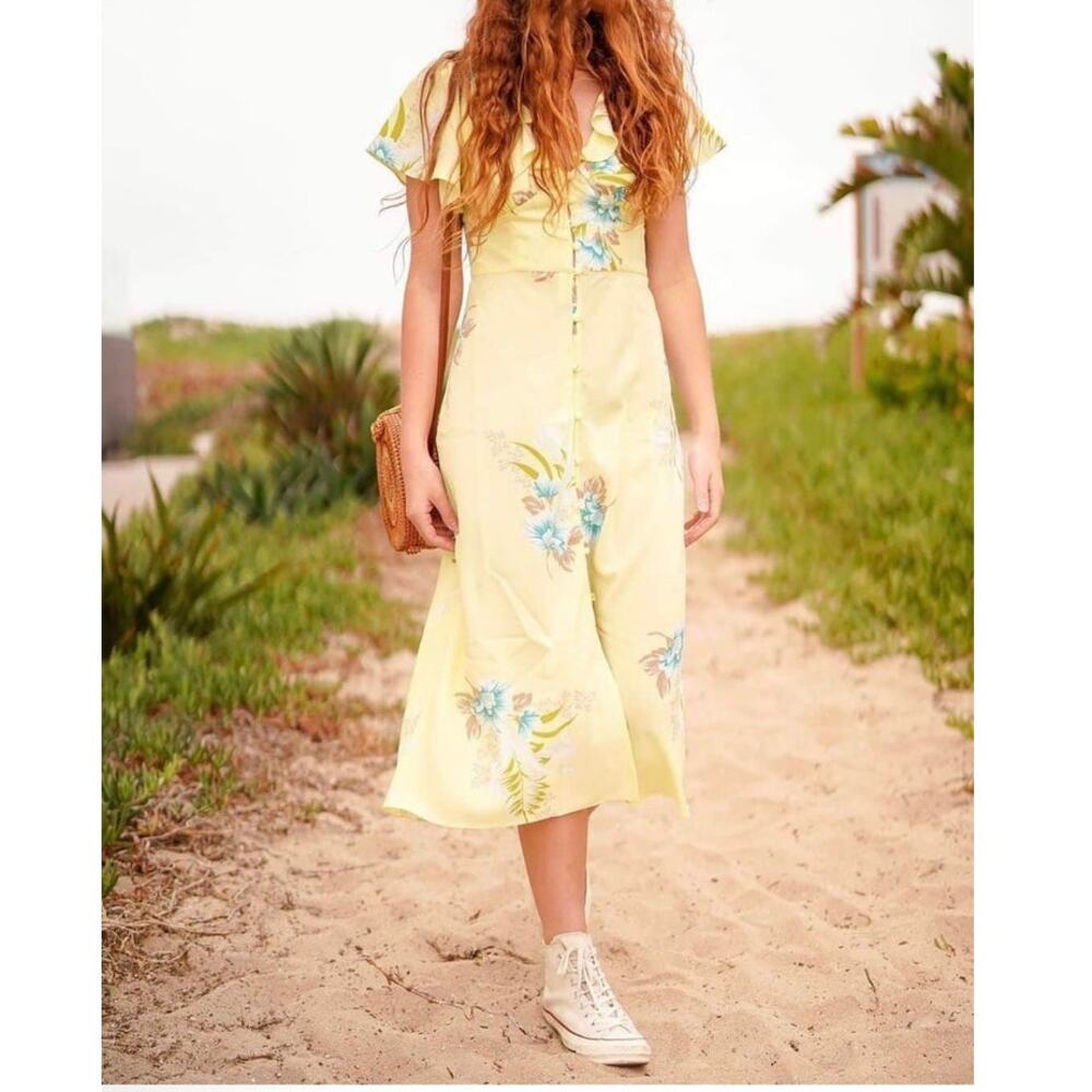 Urban Outfitters - Heart Melter Button-Front Midi Dress Floral - size medium